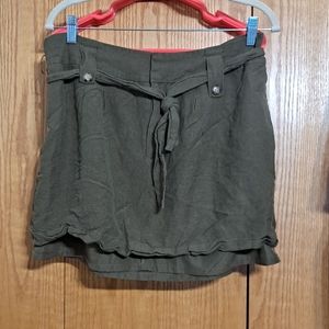 🤍Banana Republic deep green tie skirt 14